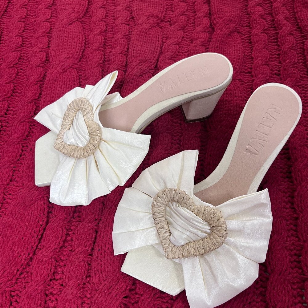 White Bow Heart Heels